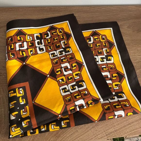 VINTAGE 1970s Retro Geometric Square Scarf - Mod Psychedelic Print headscarf - Picture 3 of 5